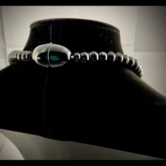 NECKLACE - Picture 2 of 2